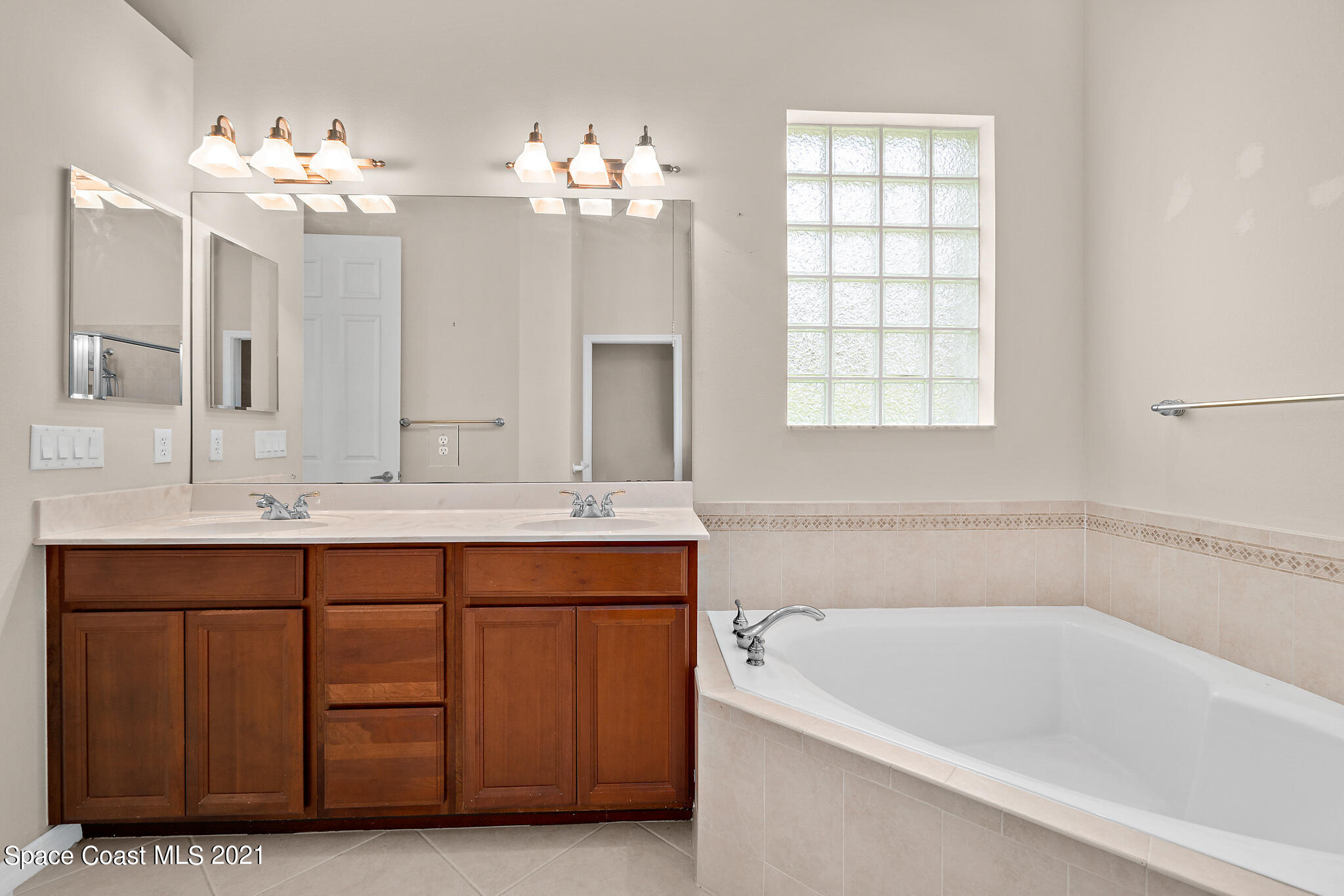 7131 Ralston Street Melbourne, FL 32940 - Photo 14 of 35 Primary Bathroom