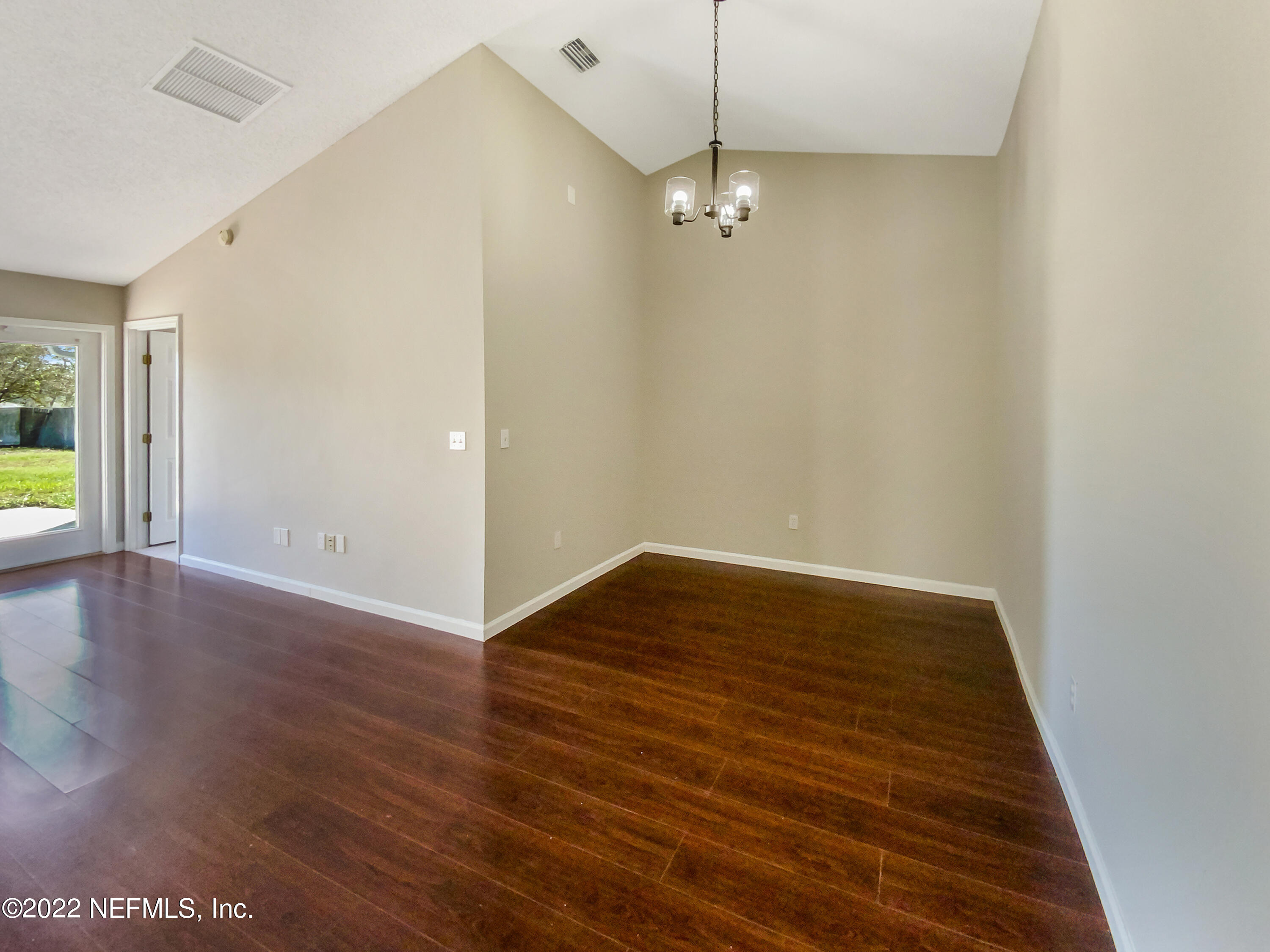 8652 Springtree Road Jacksonville, FL 32210 - Photo 5 of 24 listing_20