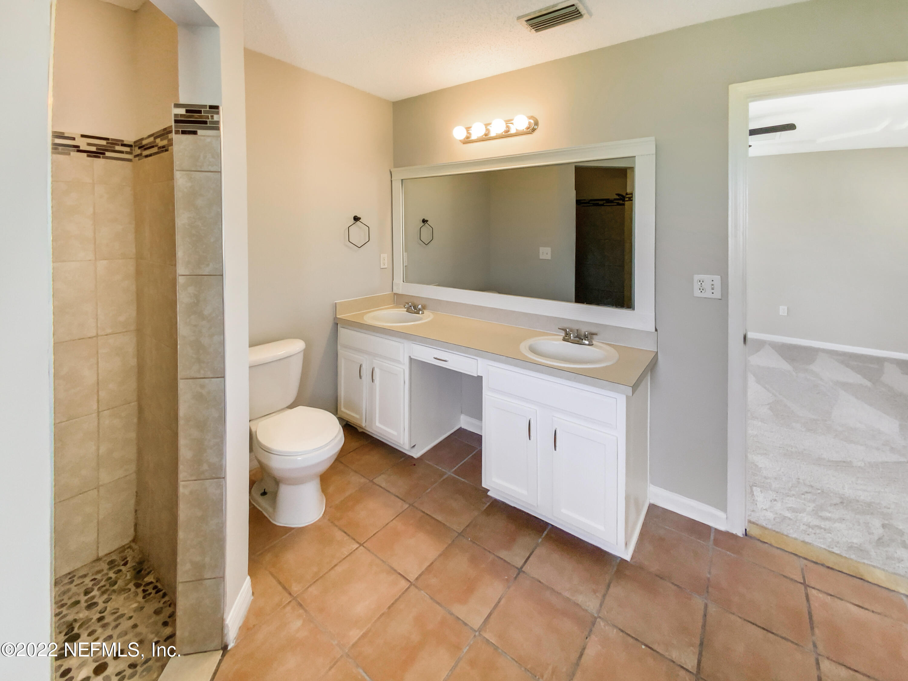 8652 Springtree Road Jacksonville, FL 32210 - Photo 6 of 24 listing_9