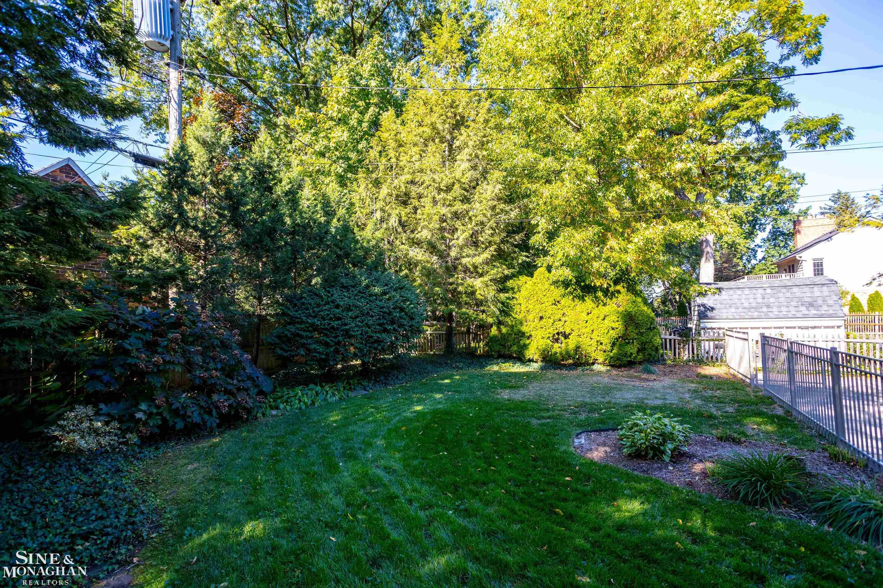 225 Merriweather Road Grosse Pointe Farms, MI 48236 - Photo 45 of 55