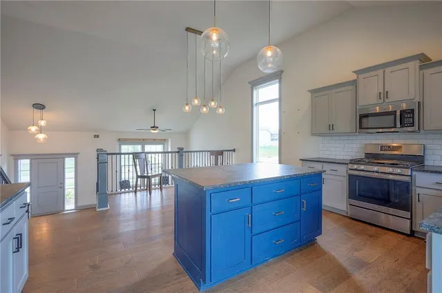 $435,000 | 1632 North 157th Street, Basehor, KS 66007