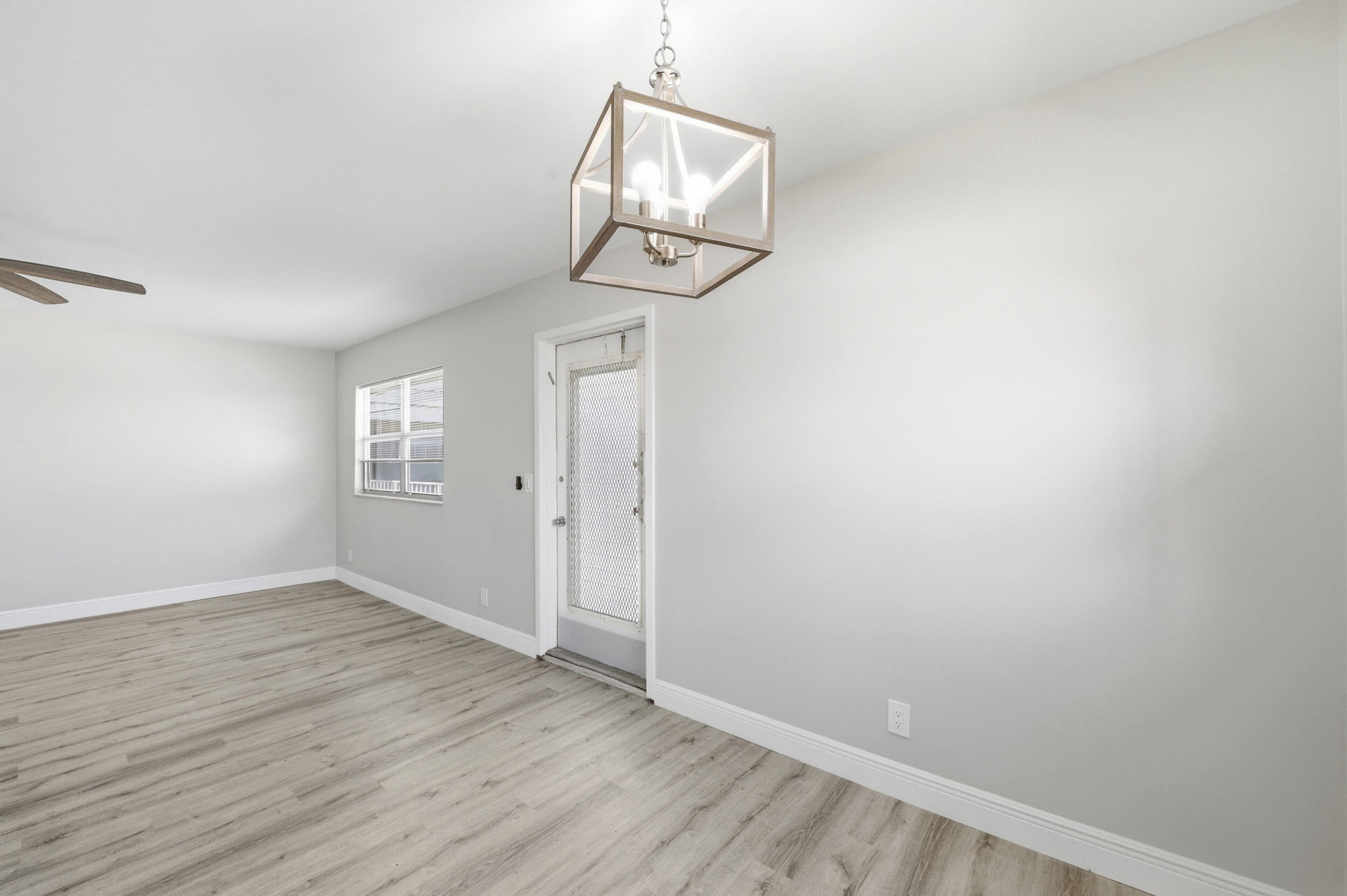284 Flanders F Delray Beach, FL 33484 - Photo 13 of 74 9_dsc_1759