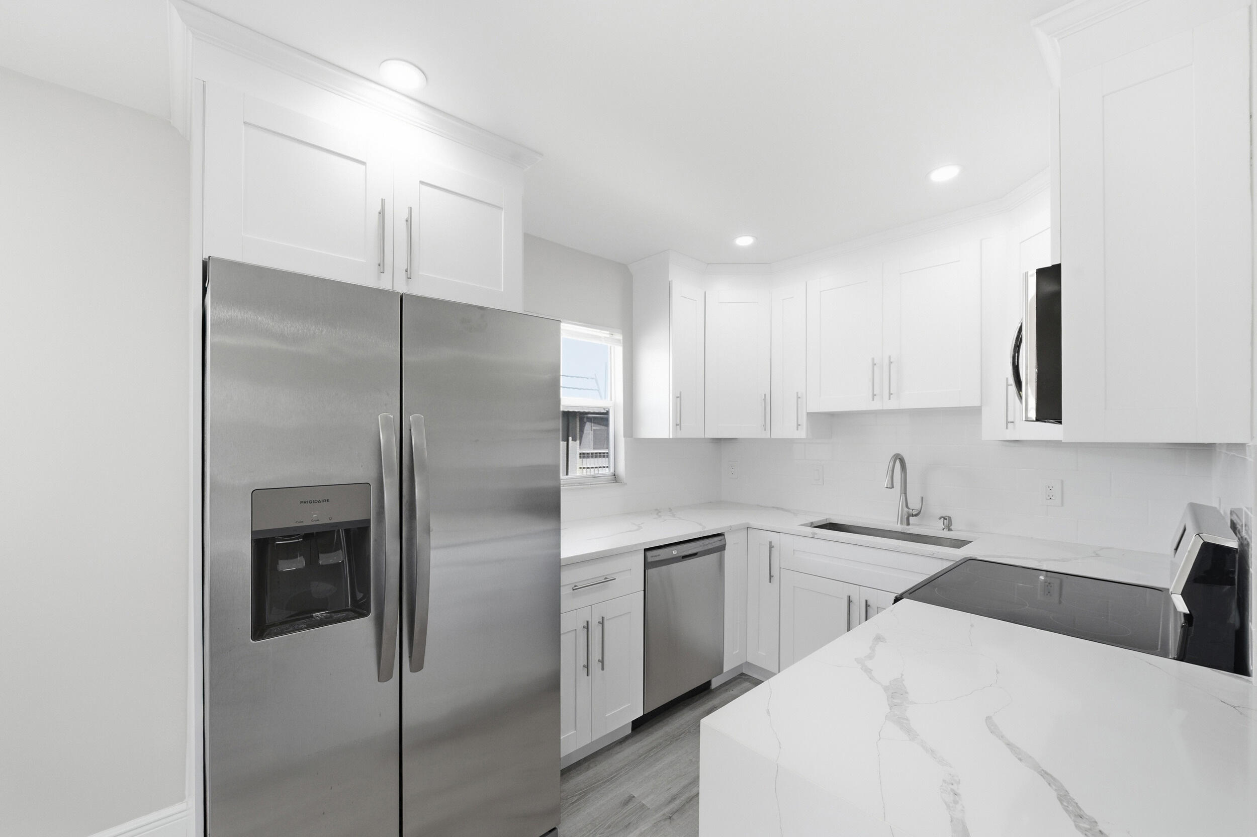 284 Flanders F Delray Beach, FL 33484 - Photo 14 of 74 10_dsc_1764