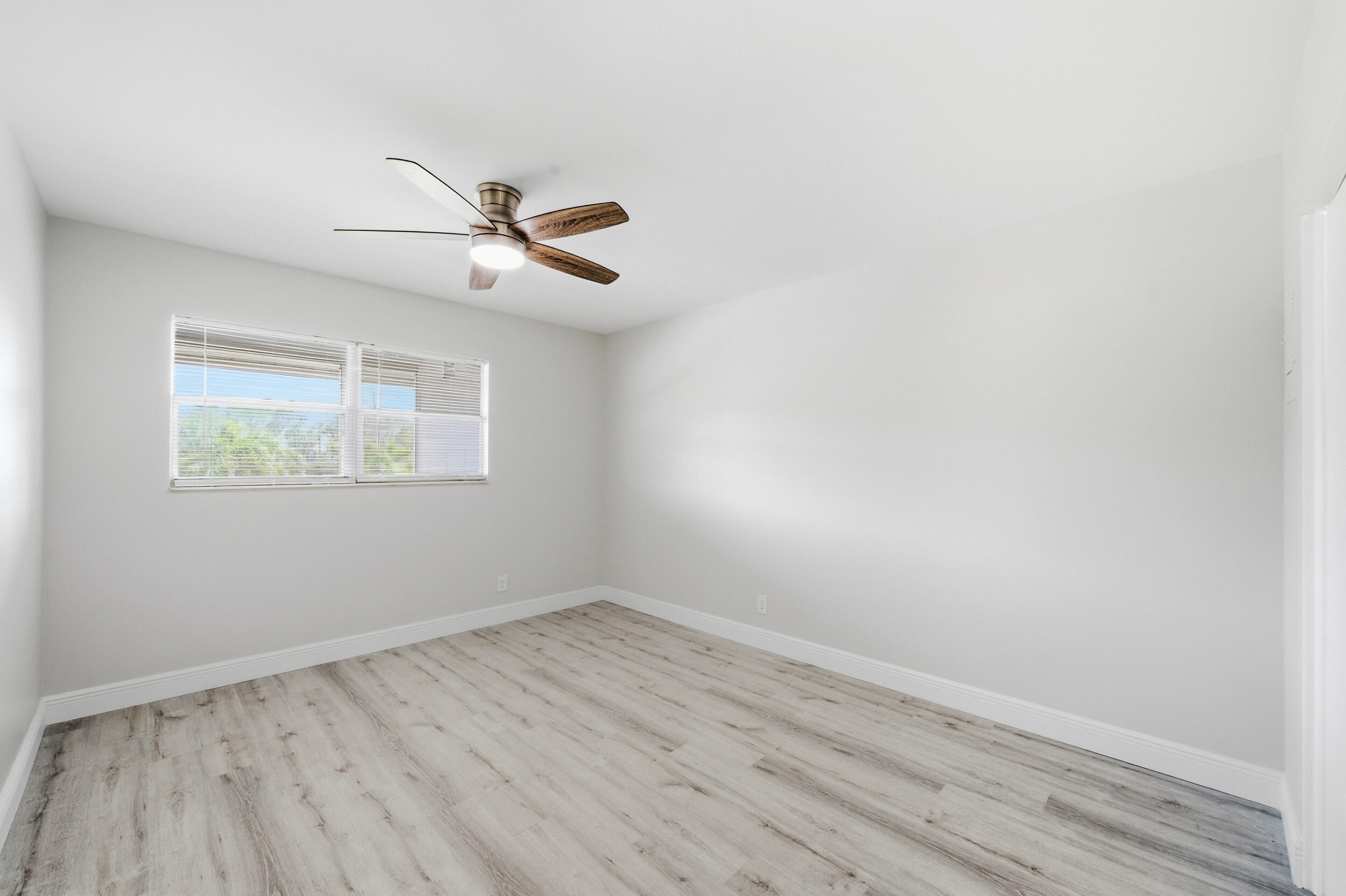 284 Flanders F Delray Beach, FL 33484 - Photo 29 of 74 23_dsc_1850