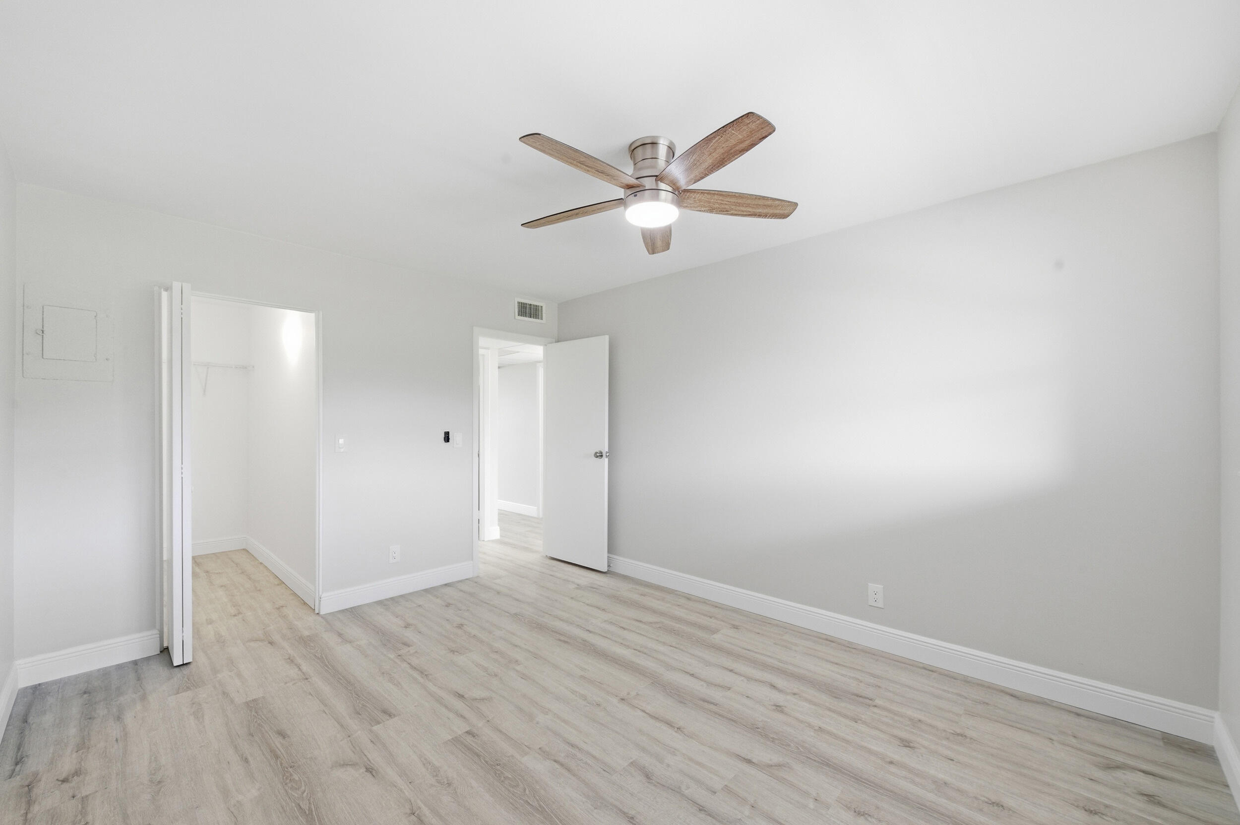 284 Flanders F Delray Beach, FL 33484 - Photo 32 of 74 25_dsc_1859