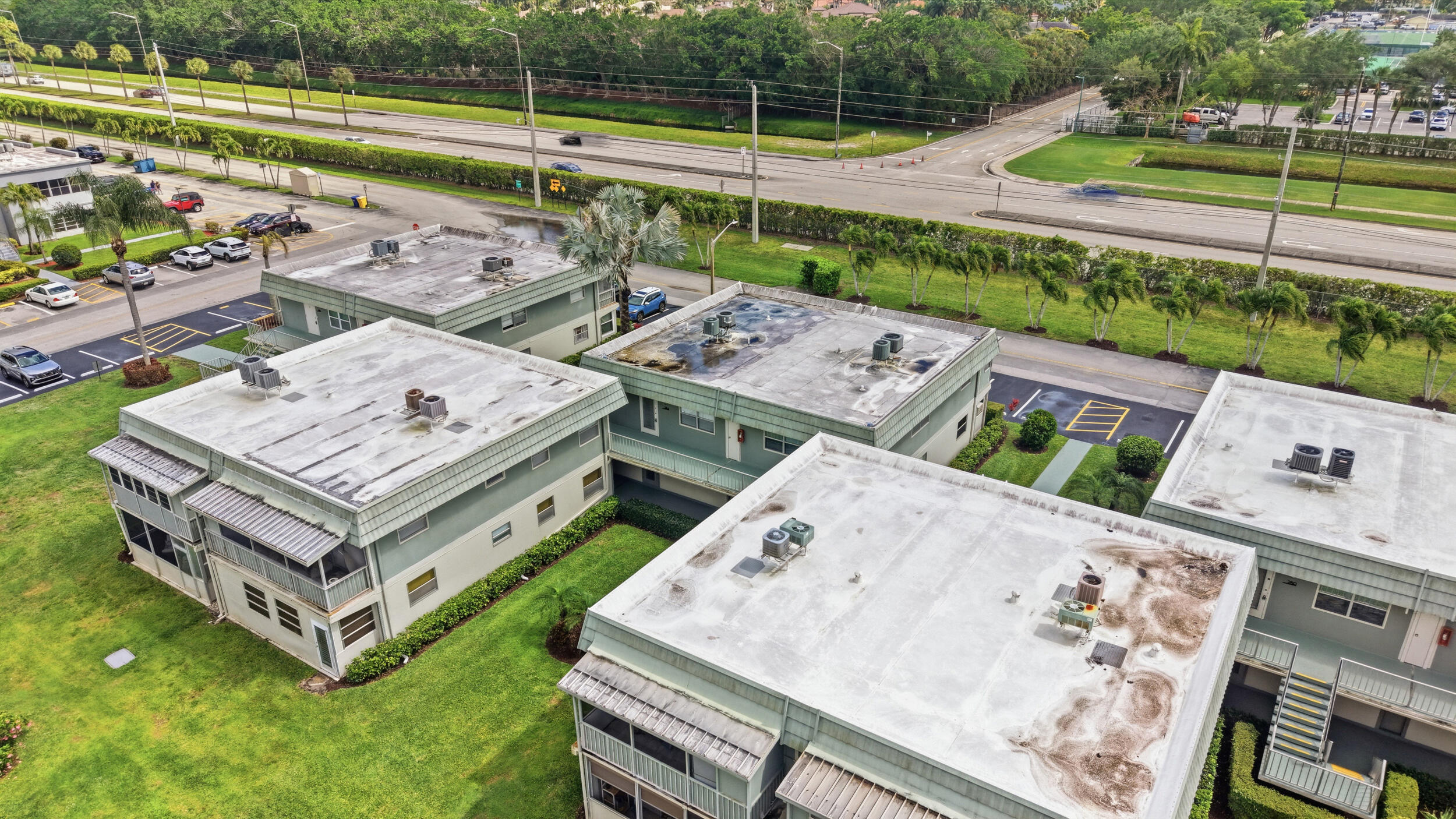 284 Flanders F Delray Beach, FL 33484 - Photo 39 of 74 33_dji_20260410032347_0244_d