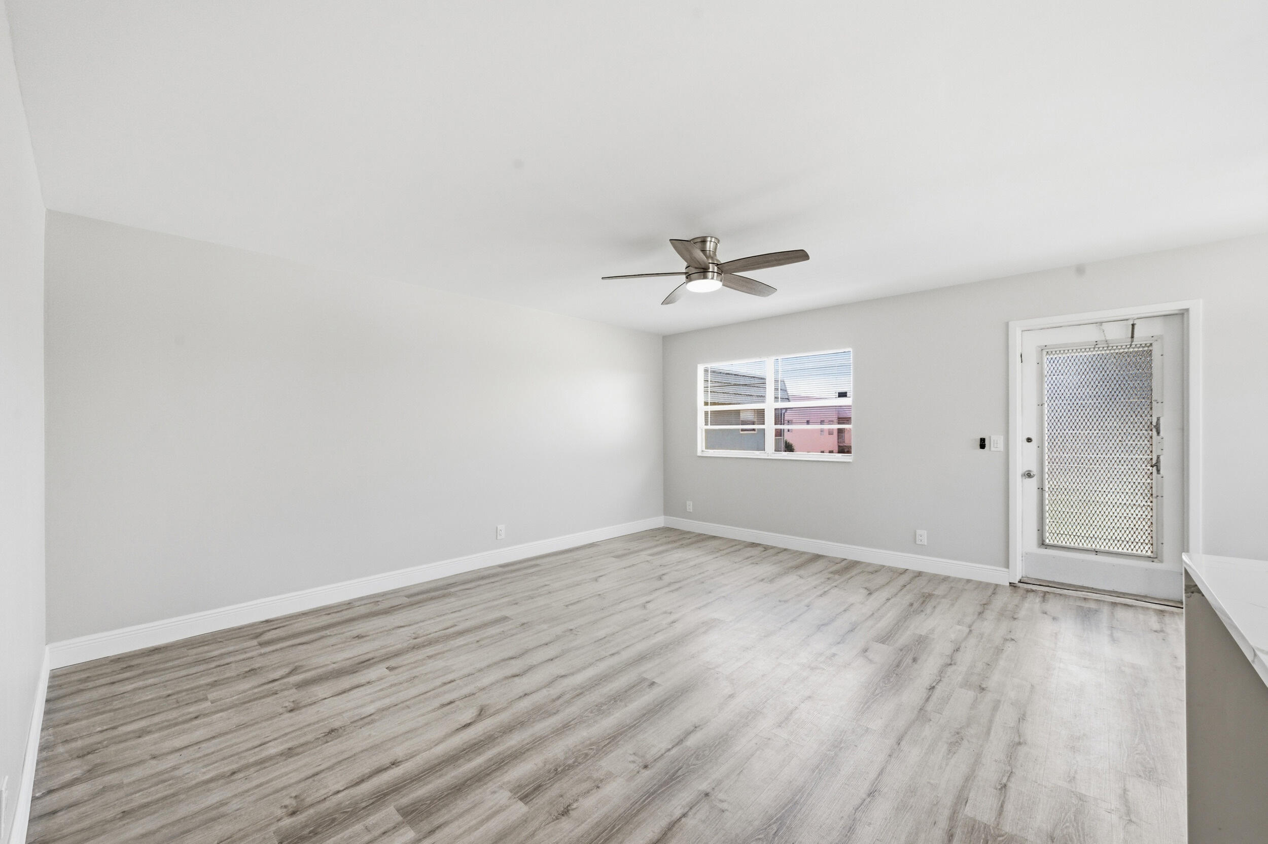 284 Flanders F Delray Beach, FL 33484 - Photo 9 of 74 5_dsc_1739