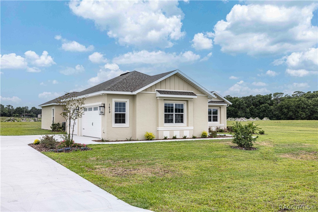 1439 Cr212 Road Oxford, FL 34484 - Photo 44 of 48 Front view of home