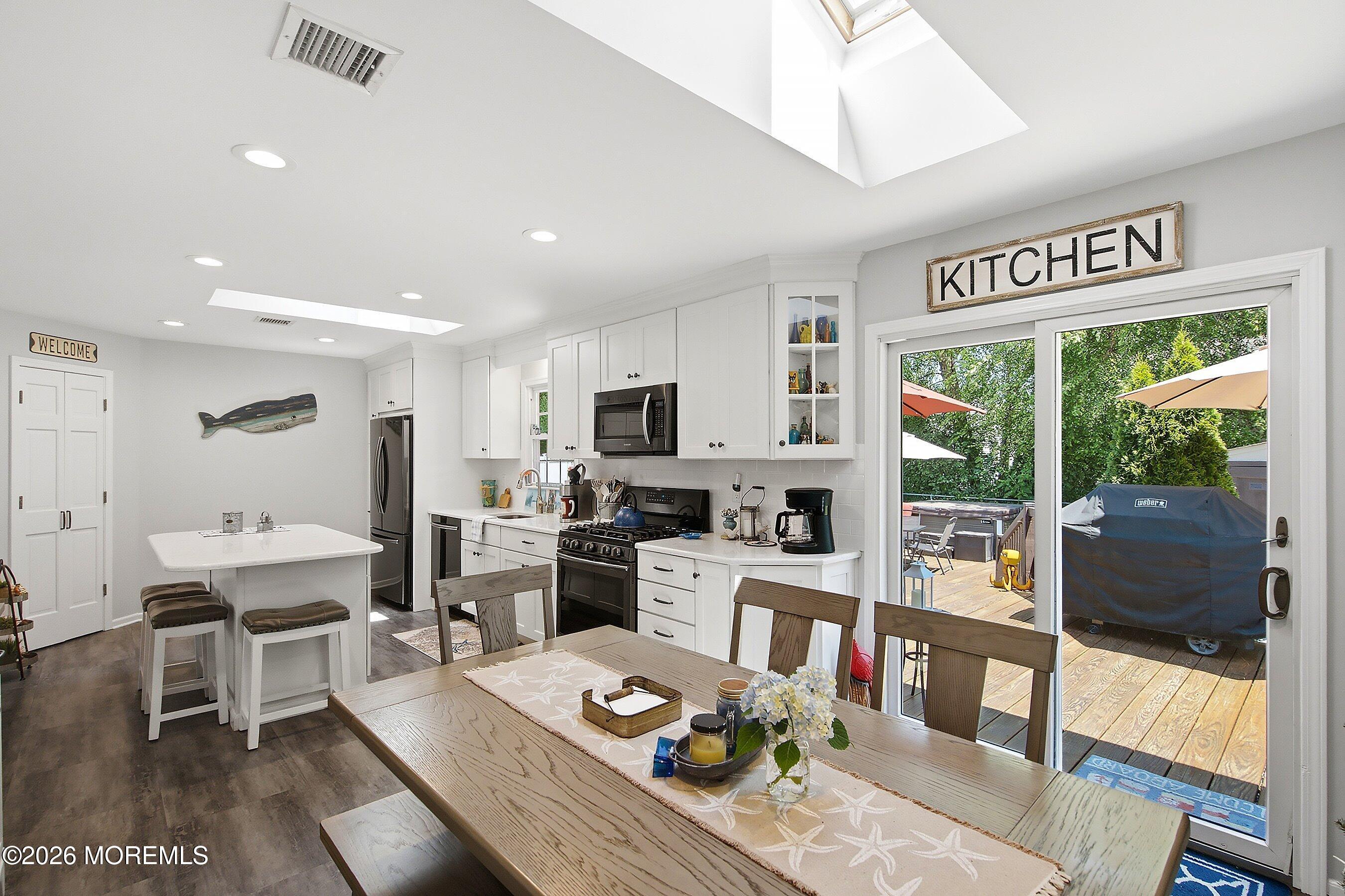 1516 Treeneedle Road Point Pleasant, NJ 08742 - Photo 13 of 35 19-05-Dining 1B