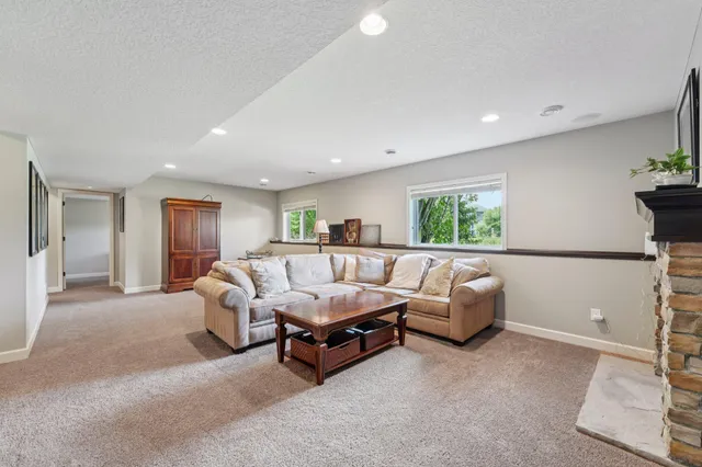 $800,000 | 3277 Pin Oak Road, Medina, MN 55340