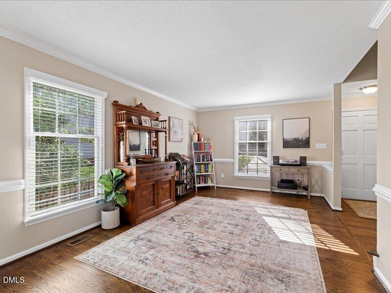 8625 Vanburgh Court Raleigh, NC 27615 - Photo 9 of 42 11-8625 Vanburgh Ct_3283