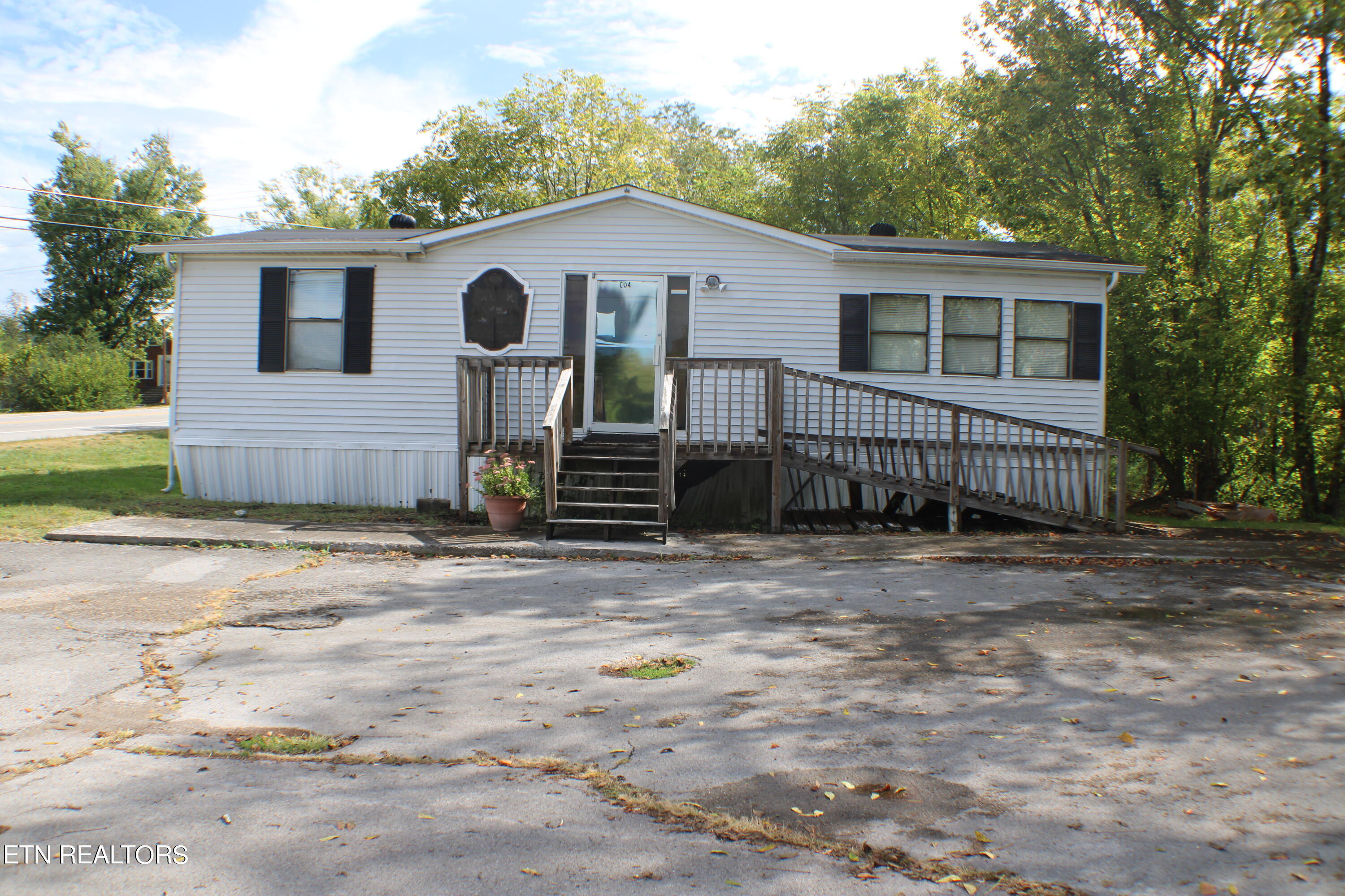 604 Patterson Road Harrogate, TN 37752 - Photo 1 of 10 IMG_2917