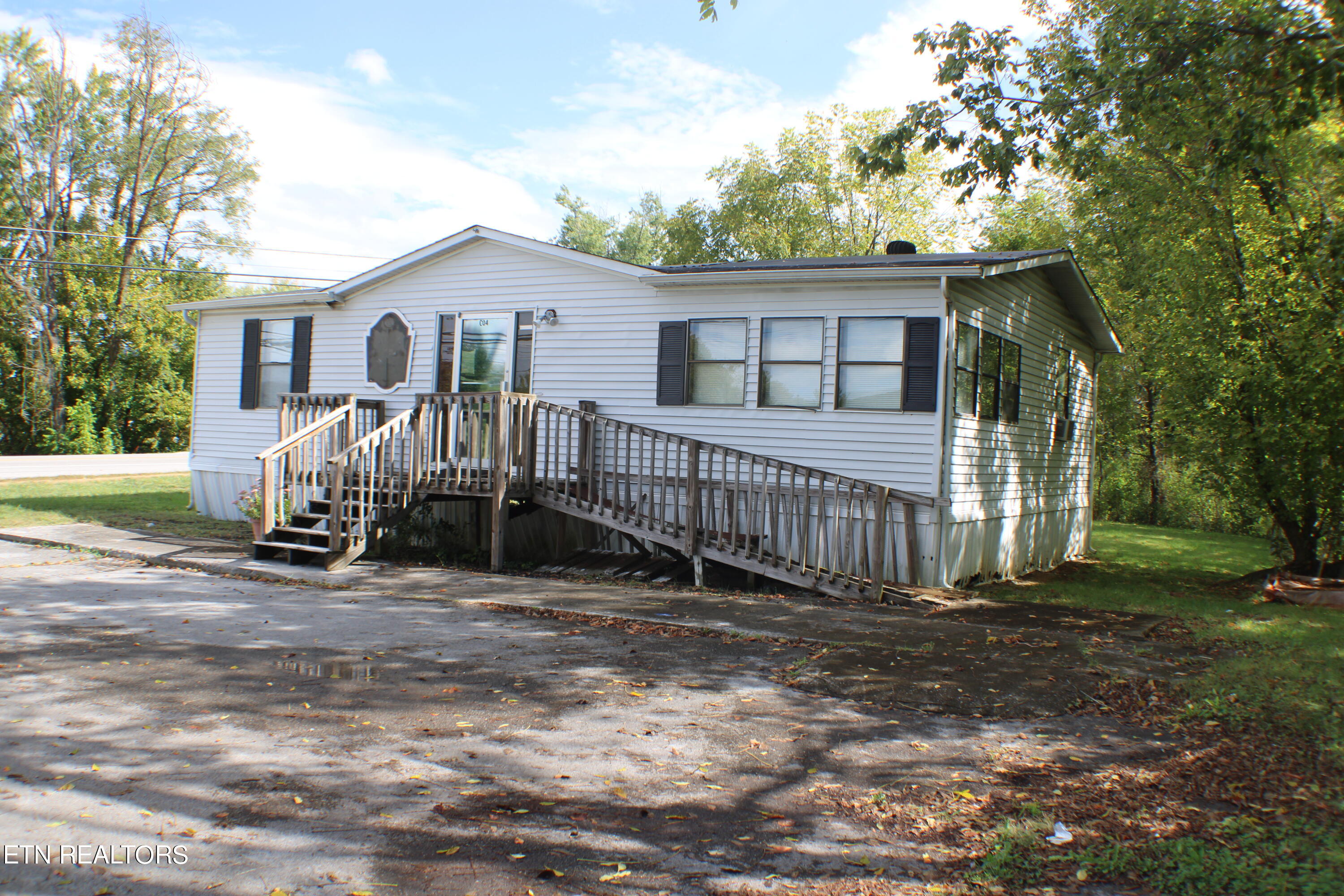 604 Patterson Road Harrogate, TN 37752 - Photo 2 of 10 IMG_2919