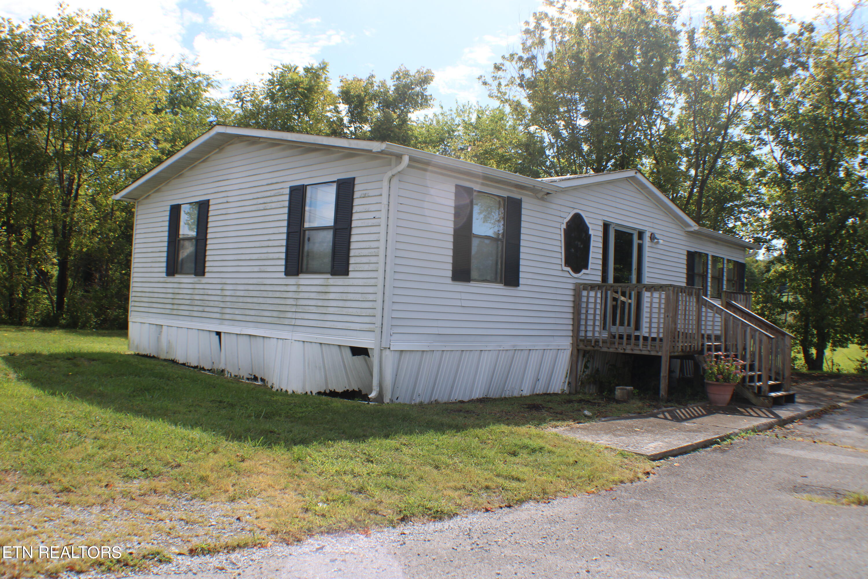 604 Patterson Road Harrogate, TN 37752 - Photo 3 of 10 IMG_2921