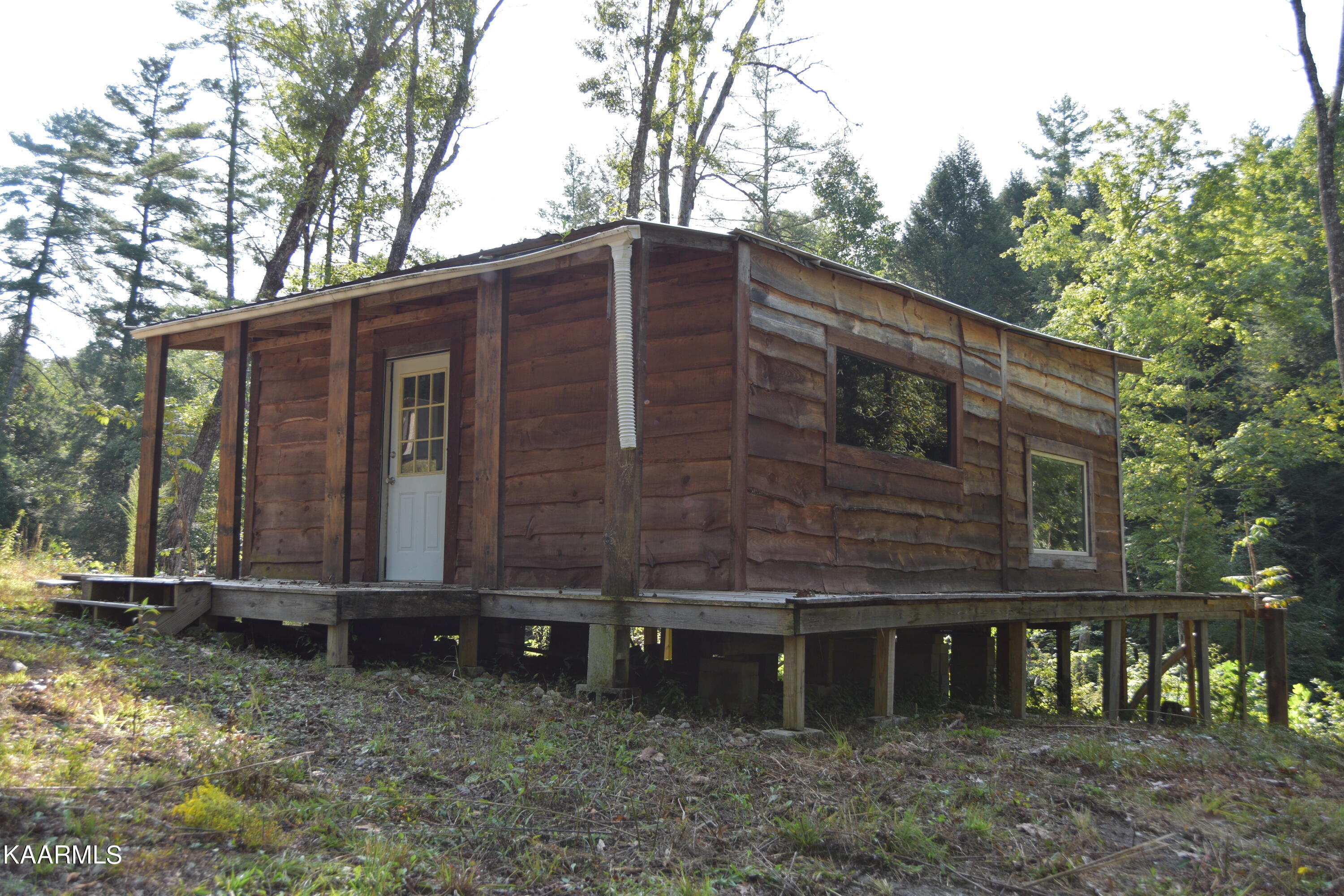 566 Williams Branch Road Lancing, TN 37770 - Photo 17 of 34 Cabin 2