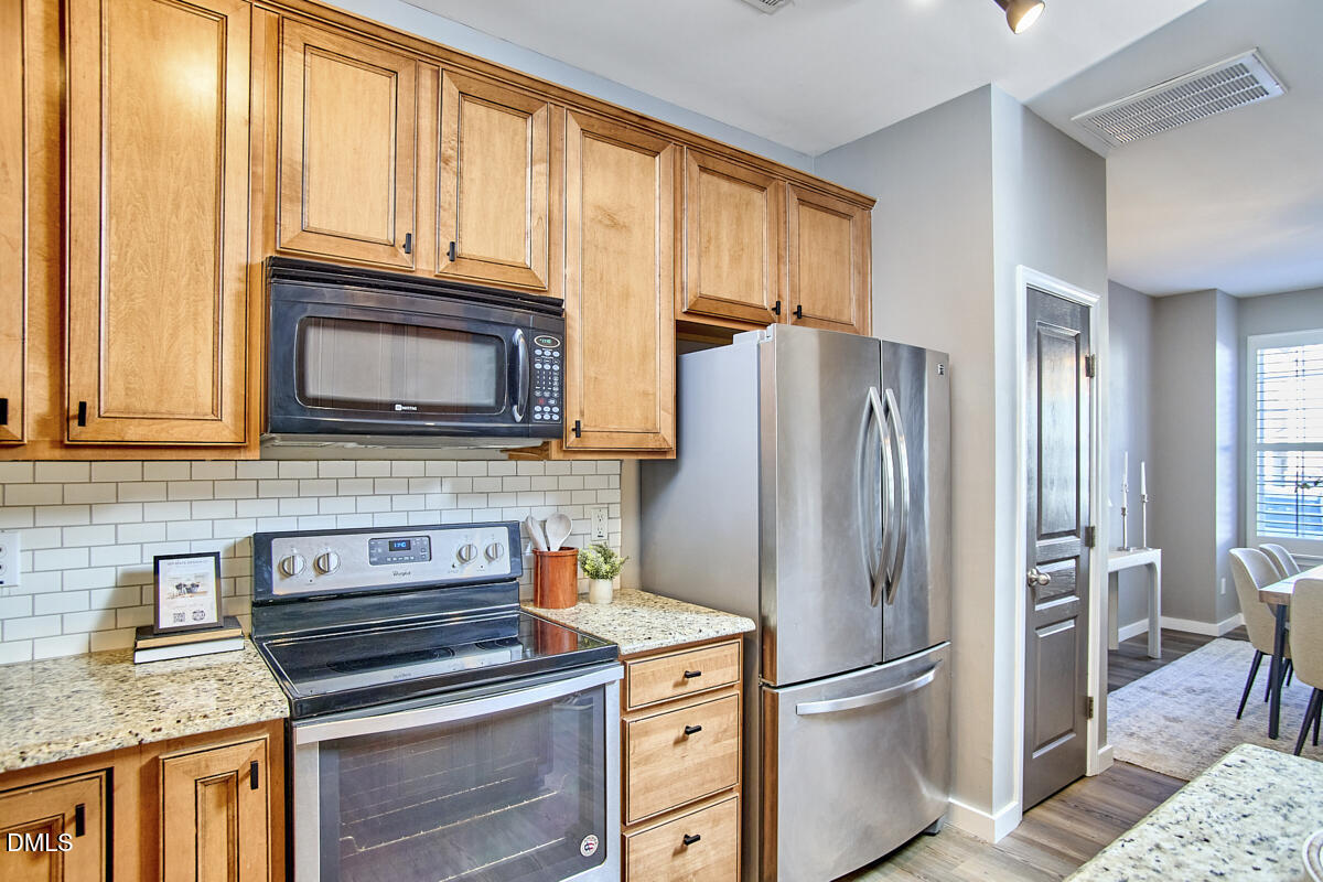 4411 Sugarbend Way Raleigh, NC 27606 - Photo 16 of 40 015