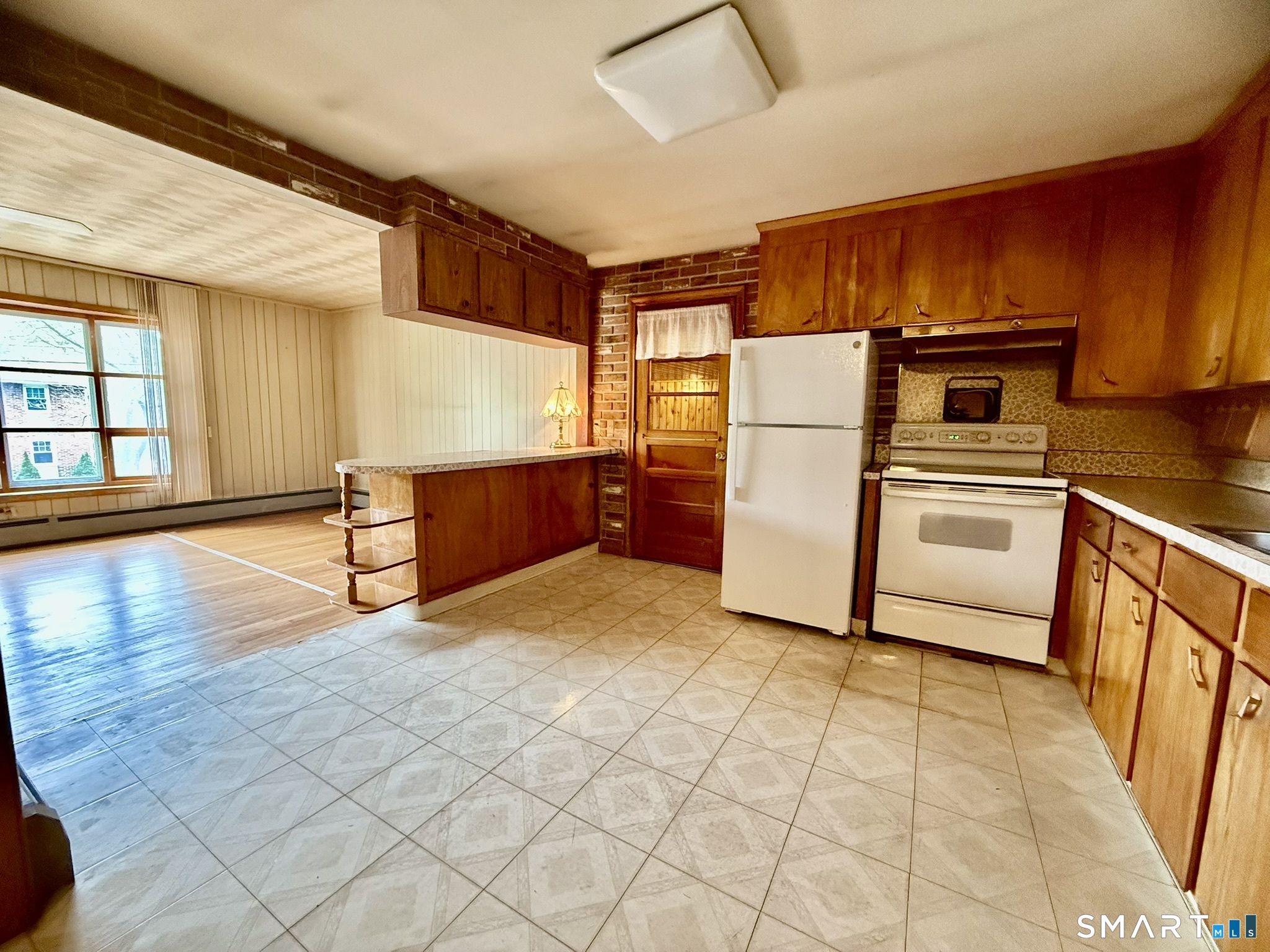 403 Woodtick Road Waterbury, CT 06705 - Photo 5 of 23