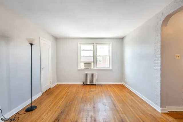 $1,450 | 23 Carpenter Terrace North, Belleville, NJ 07109