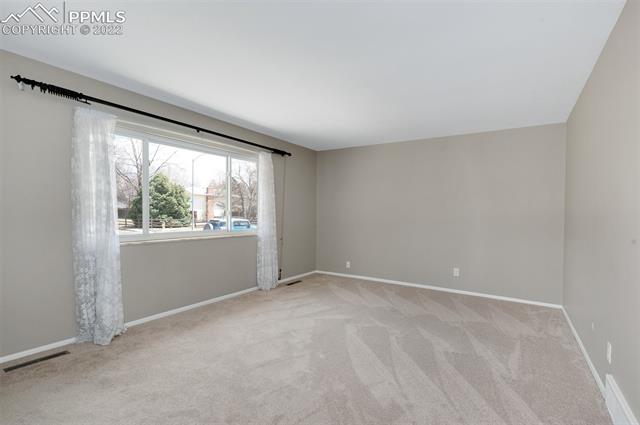 4095 Hollow Road Colorado Springs, CO 80917 - Photo 8 of 41 Living Room