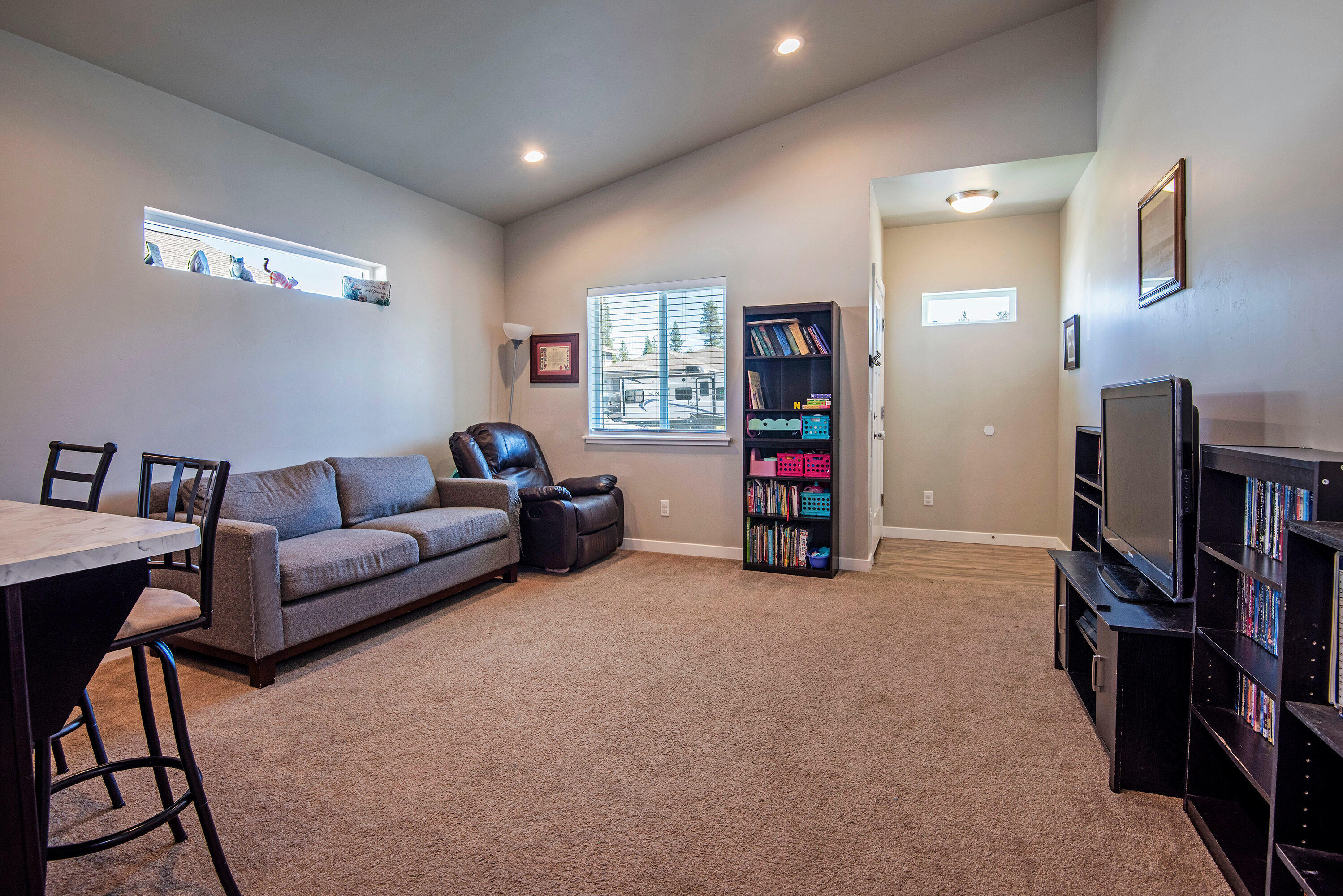 16420 Bassett Road La Pine, OR 97739 - Photo 2 of 14 16420 Bassett Rd La Pine OR-print-002-01