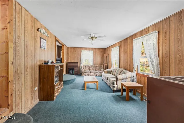 $375,000 | 177 Helton Hollow Road, Eidson, TN 37731