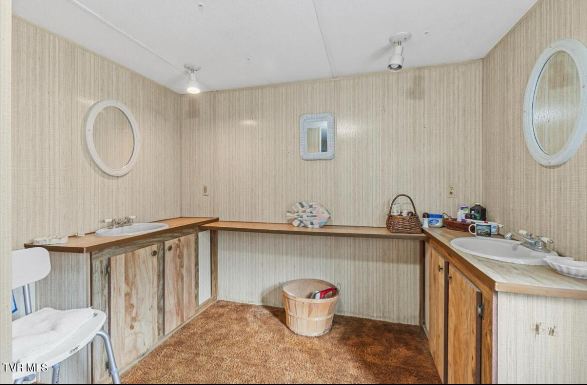 177 Helton Hollow Road Eidson, TN 37731 - Photo 25 of 61 Master Bathroom