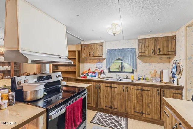 $375,000 | 177 Helton Hollow Road, Eidson, TN 37731