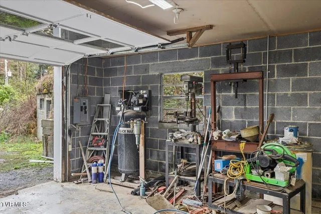 $375,000 | 177 Helton Hollow Road, Eidson, TN 37731