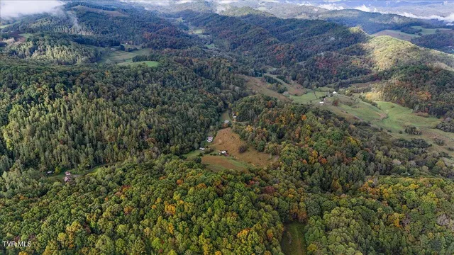 $375,000 | 177 Helton Hollow Road, Eidson, TN 37731