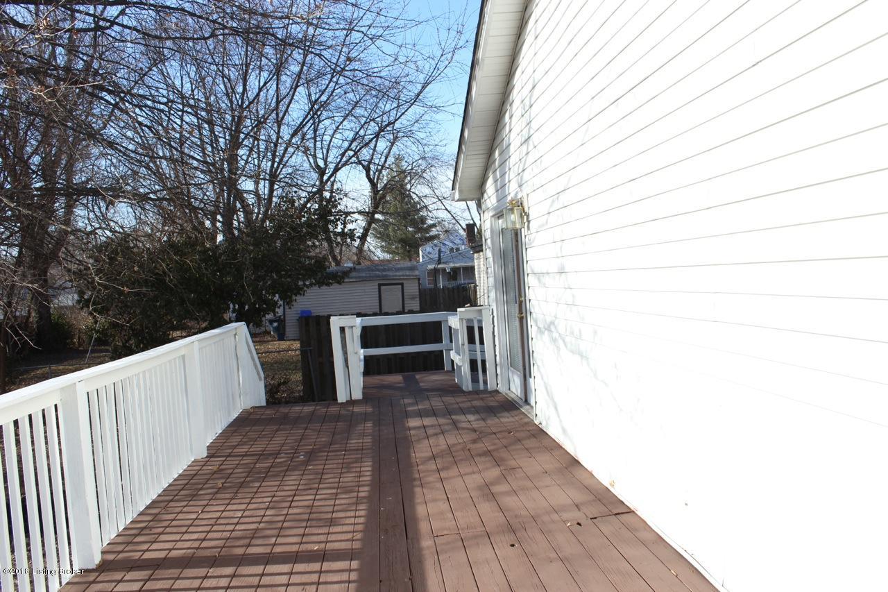 2708 Ralph Avenue Louisville, KY 40216 - Photo 27 of 32 aralph48