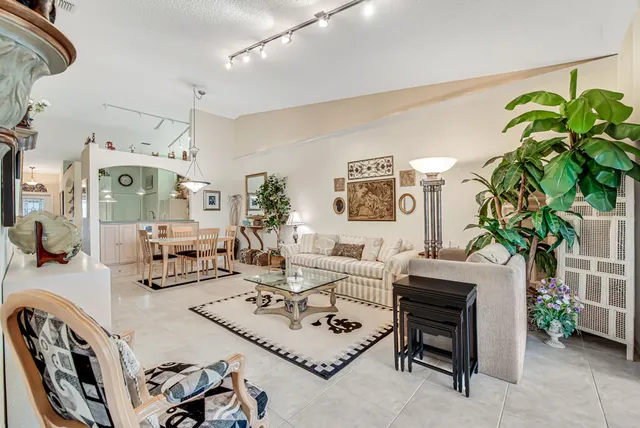 $349,990 | 8482 Logia Circle, Boynton Beach, FL 33472