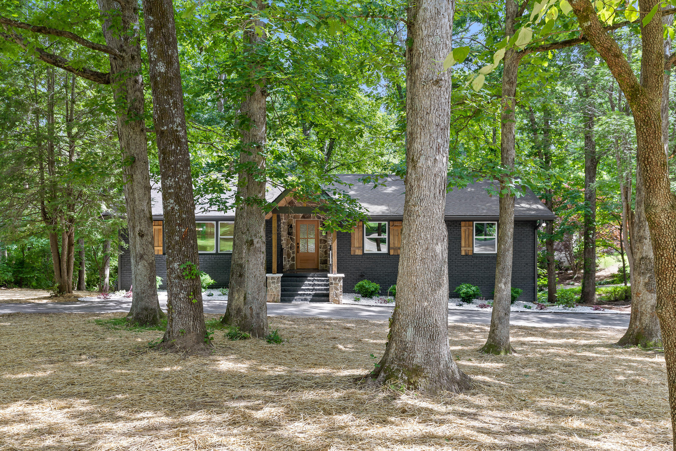 1100 Crown Point Road West Signal Mountain, TN 37377 - Photo 28 of 32 1100 W Crown Point W Rd