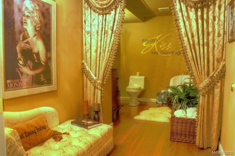 6648 Kennesaw Road Canton, MI 48187 - Photo 20 of 25 Finished Lower Level Bathroom.jp