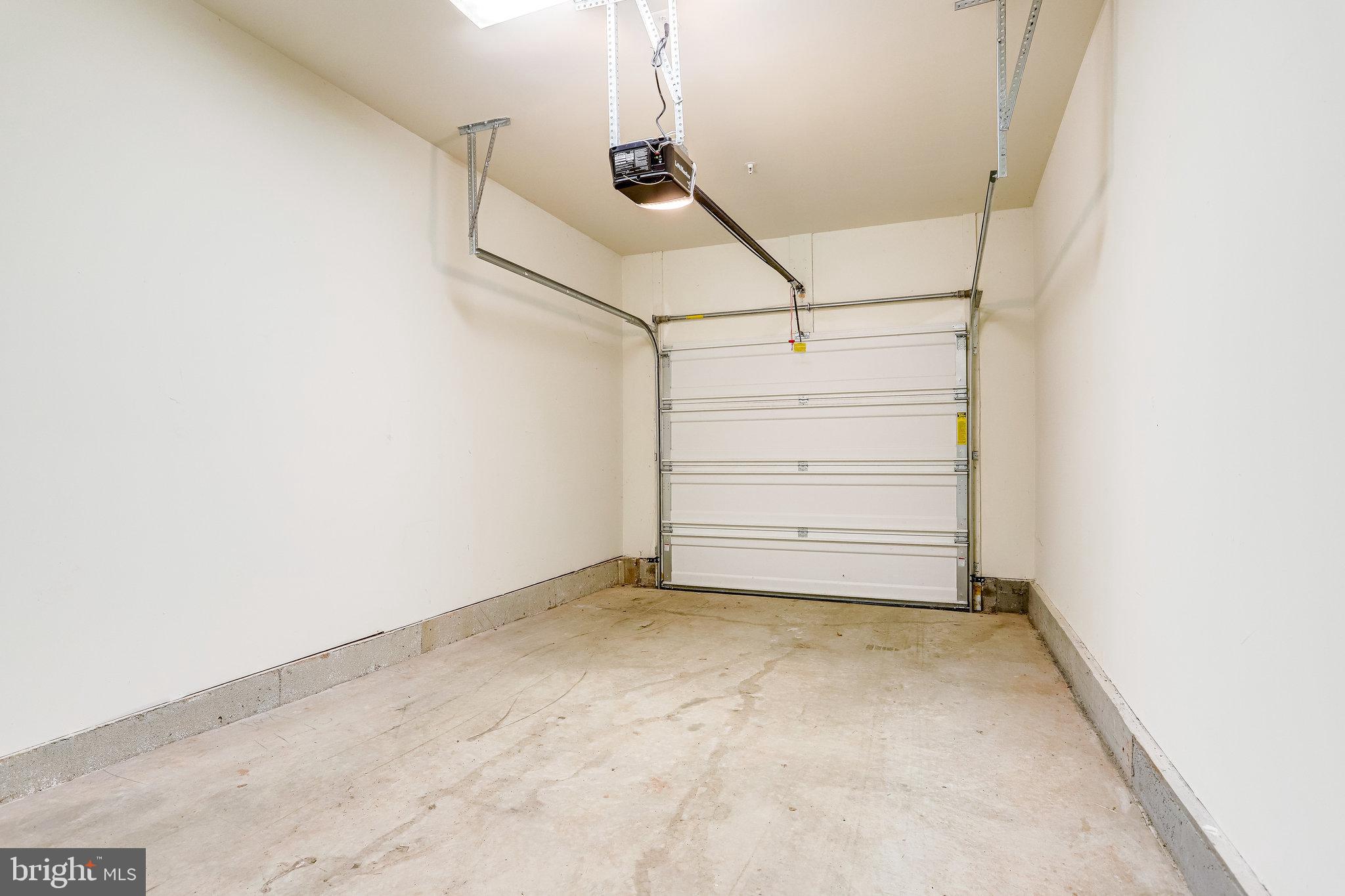 20580 Hope Spring Terrace, Unit 207 Ashburn, VA 20147 - Photo 34 of 61 a view of small space