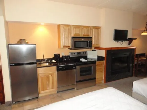 $79,900 | 2504 River Road, Unit 7223, Wisconsin Dells, WI 53965