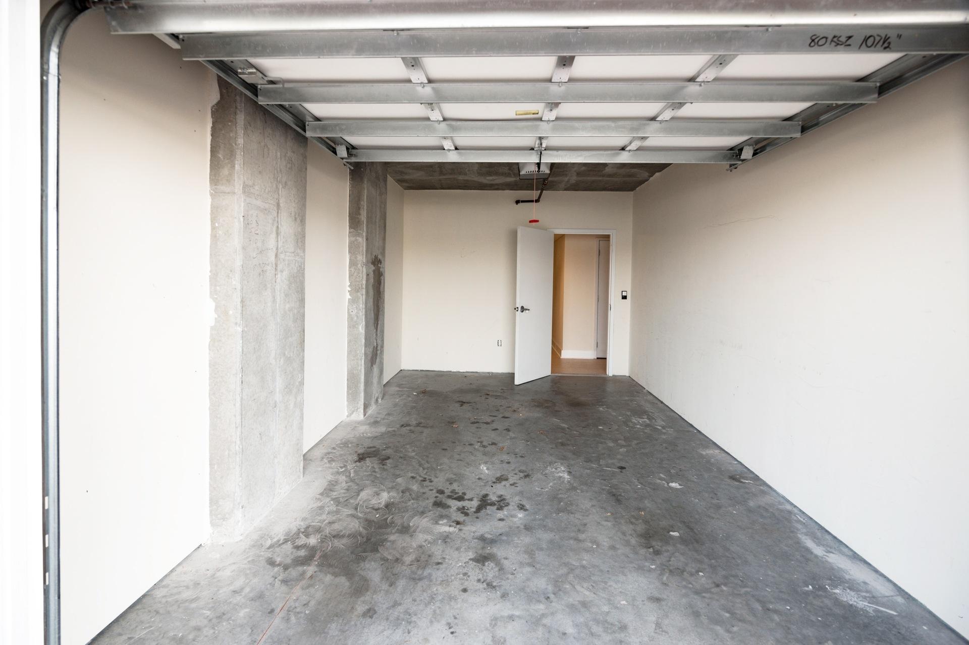 211 Durango Road, Unit 317 Destin, FL 32541 - Photo 33 of 47 a view of a room with a hallway