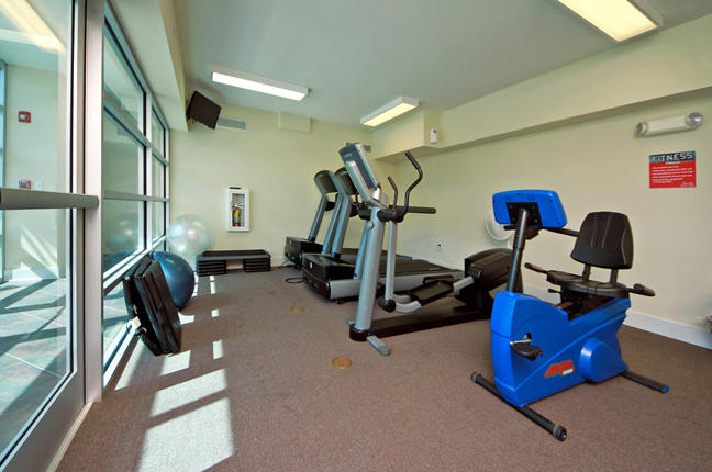 211 Durango Road, Unit 317 Destin, FL 32541 - Photo 40 of 47 a room with gym equipment