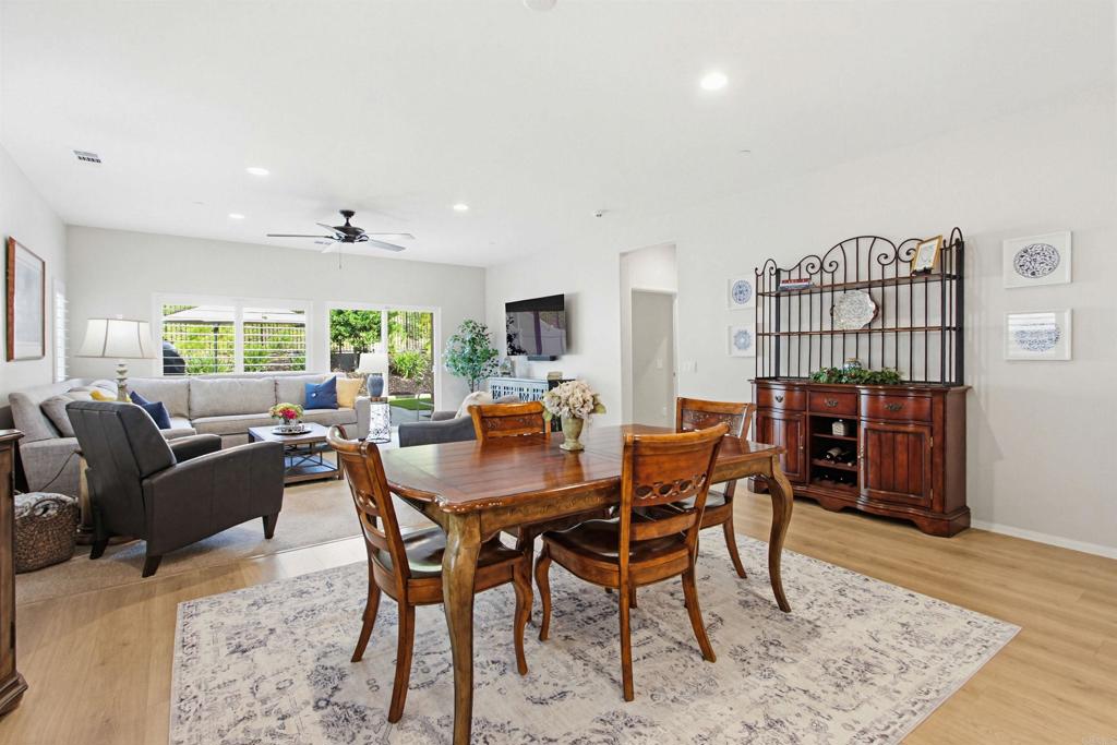 220 Pantaneiro Place Fallbrook, CA 92028 - Photo 14 of 64