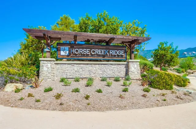 $855,000 | 220 Pantaneiro Place, Fallbrook, CA 92028