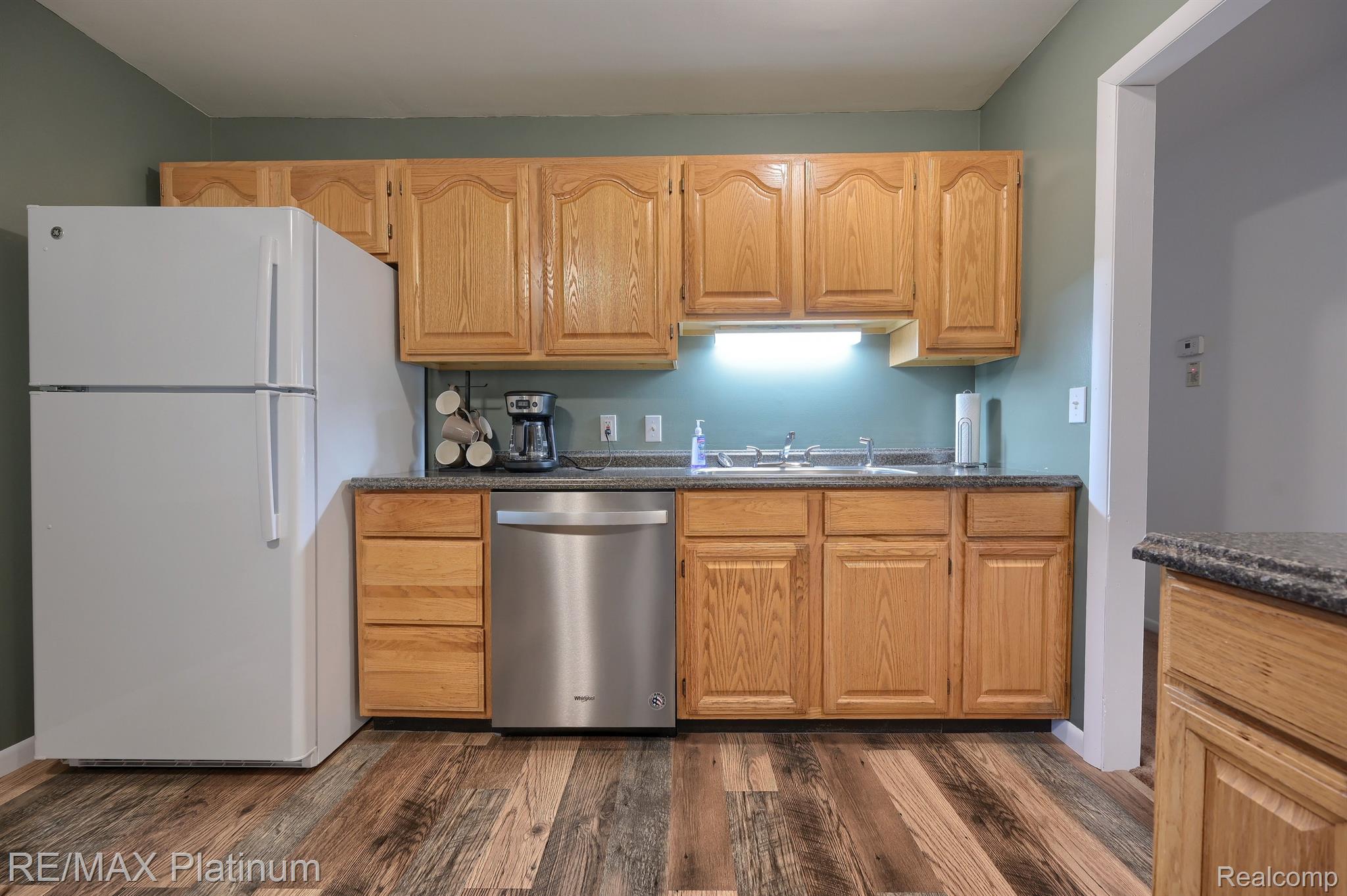 11442 Silver Lake Road Byron, MI 48418 - Photo 10 of 25 Gallery Image 10