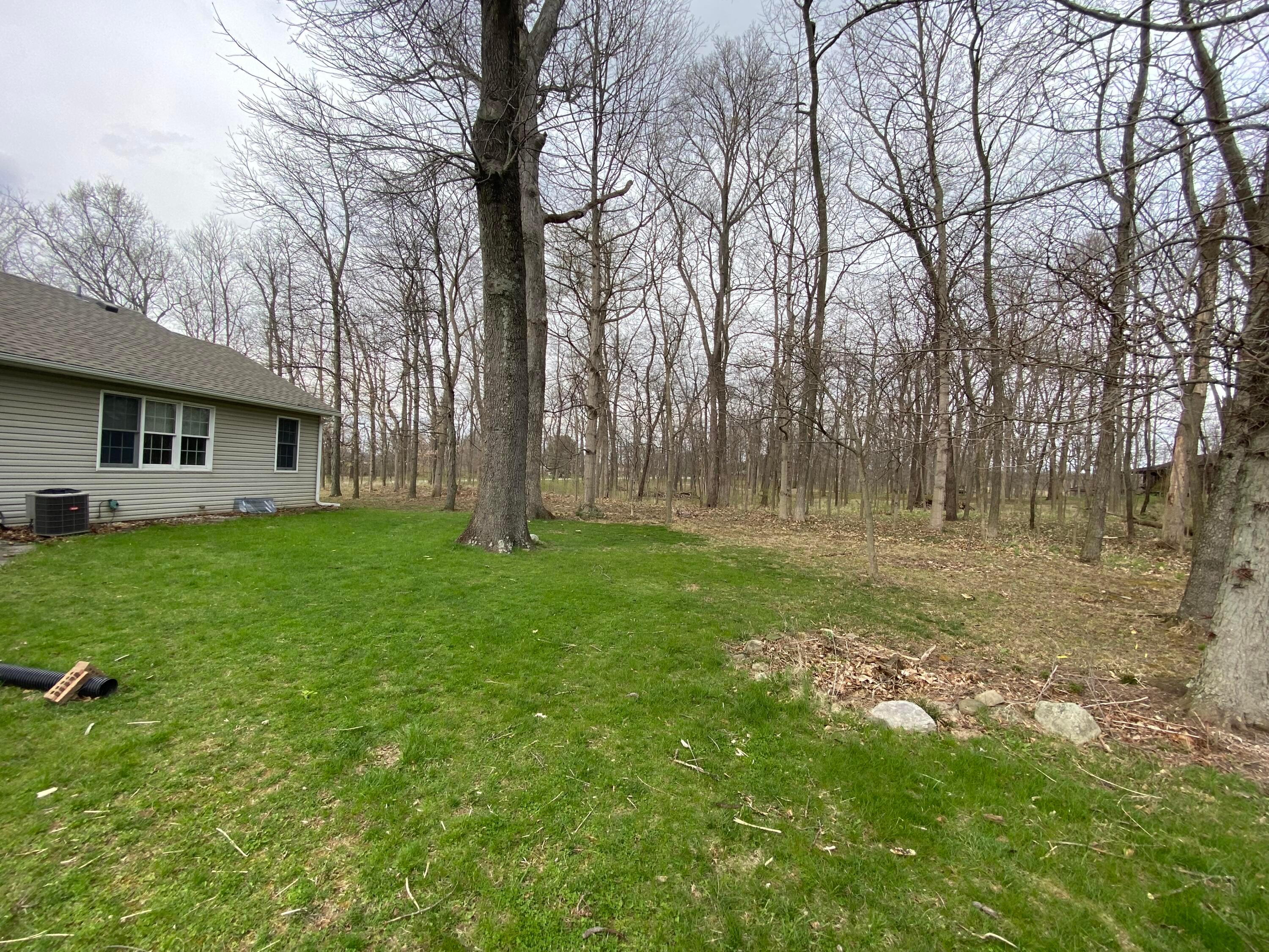 1675 Northridge Road Circleville, OH 43113 - Photo 8 of 49 Woods