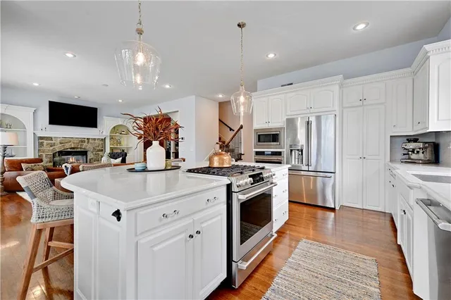 $1,125,000 | 14913 Ash Street, Leawood, KS 66224