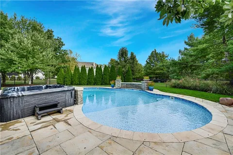 $1,125,000 | 14913 Ash Street, Leawood, KS 66224