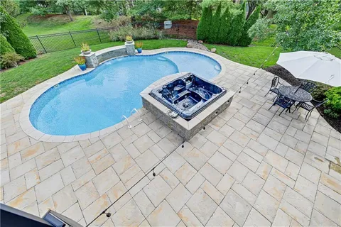 $1,125,000 | 14913 Ash Street, Leawood, KS 66224