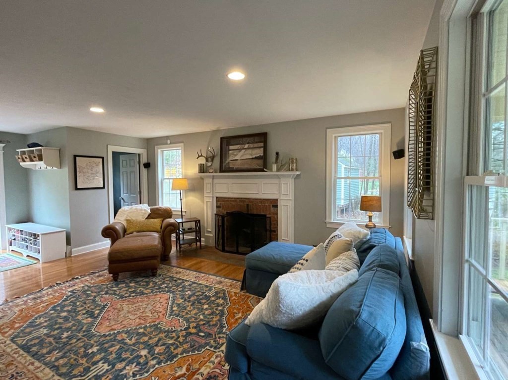 81 Allen Road Brookfield, MA 01506 - Photo 3 of 20