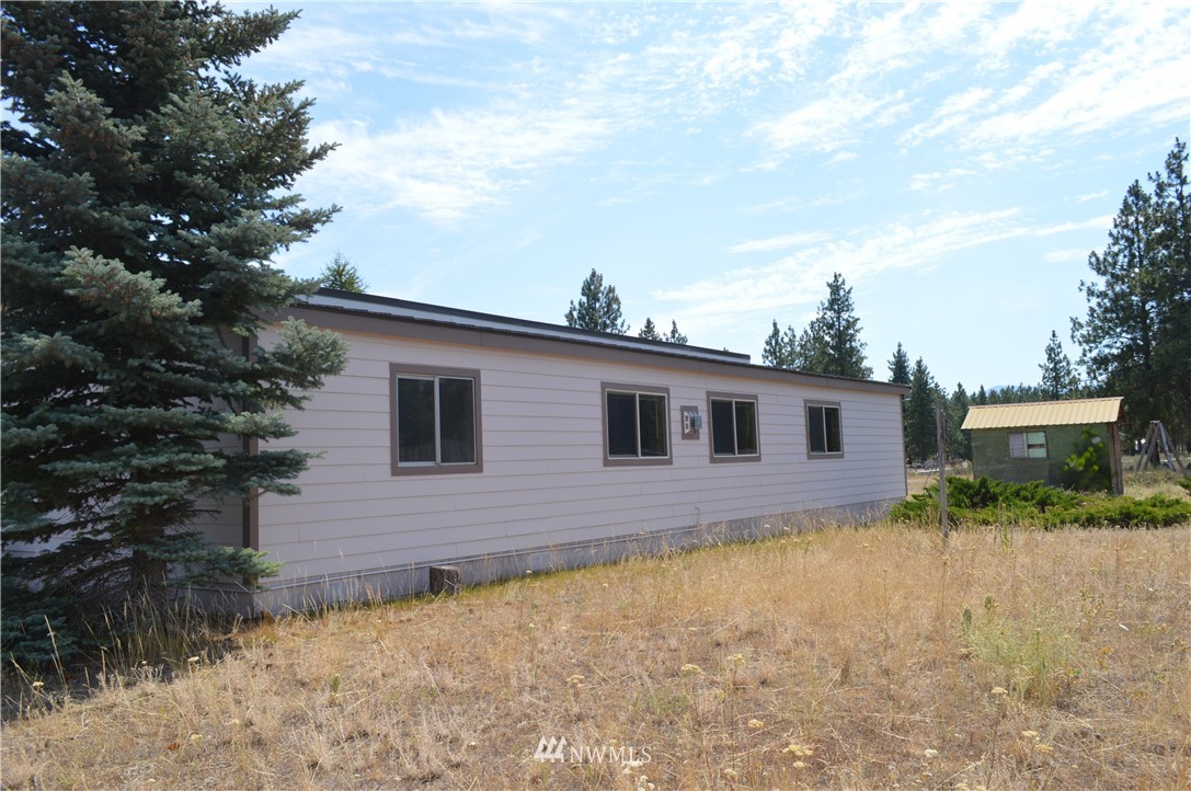 84 Horizon Flats Road Winthrop, WA 98862 - Photo 3 of 24 Gallery Image 3