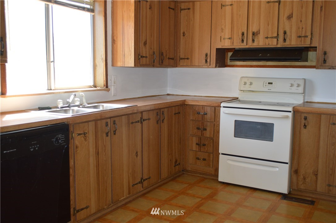 84 Horizon Flats Road Winthrop, WA 98862 - Photo 9 of 24 Gallery Image 9