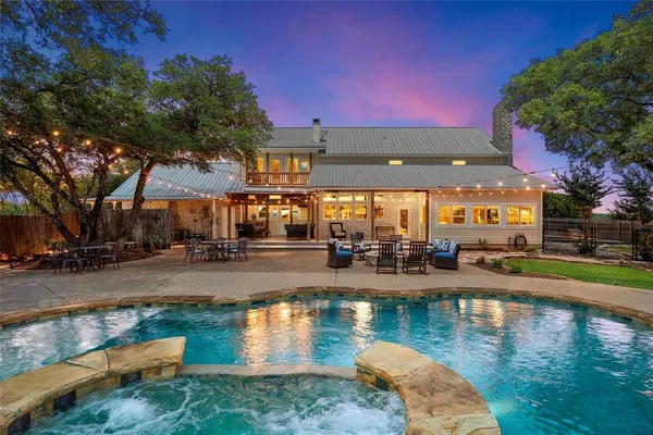 $949,000 | 1010 Chapman Road, Crawford, TX 76638