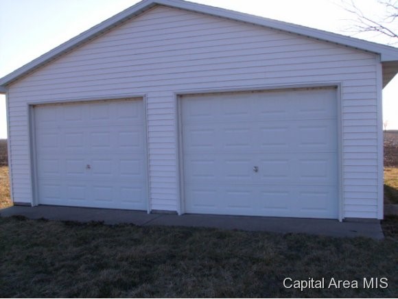 1077 Cannon Road Ashland, IL 62612 - Photo 3 of 20