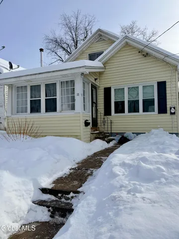 $199,900 | 18 Lawnwood Avenue, Schenectady, NY 12304